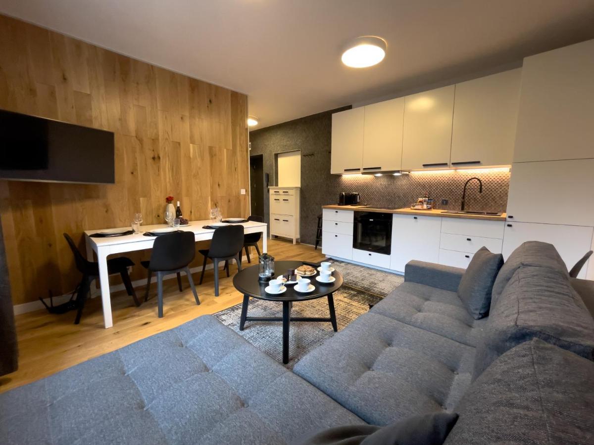 Urban Apartments Premium No 3, Free Private Parking, Self Check-In Хожув Екстер'єр фото