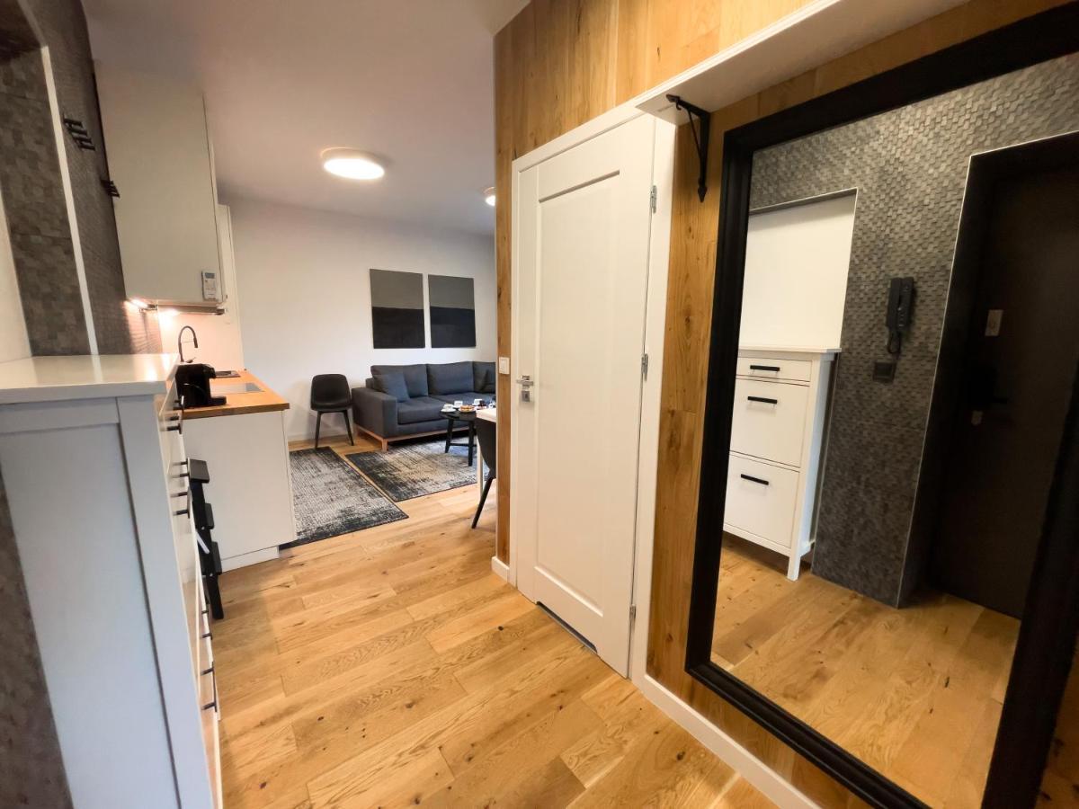 Urban Apartments Premium No 3, Free Private Parking, Self Check-In Хожув Екстер'єр фото