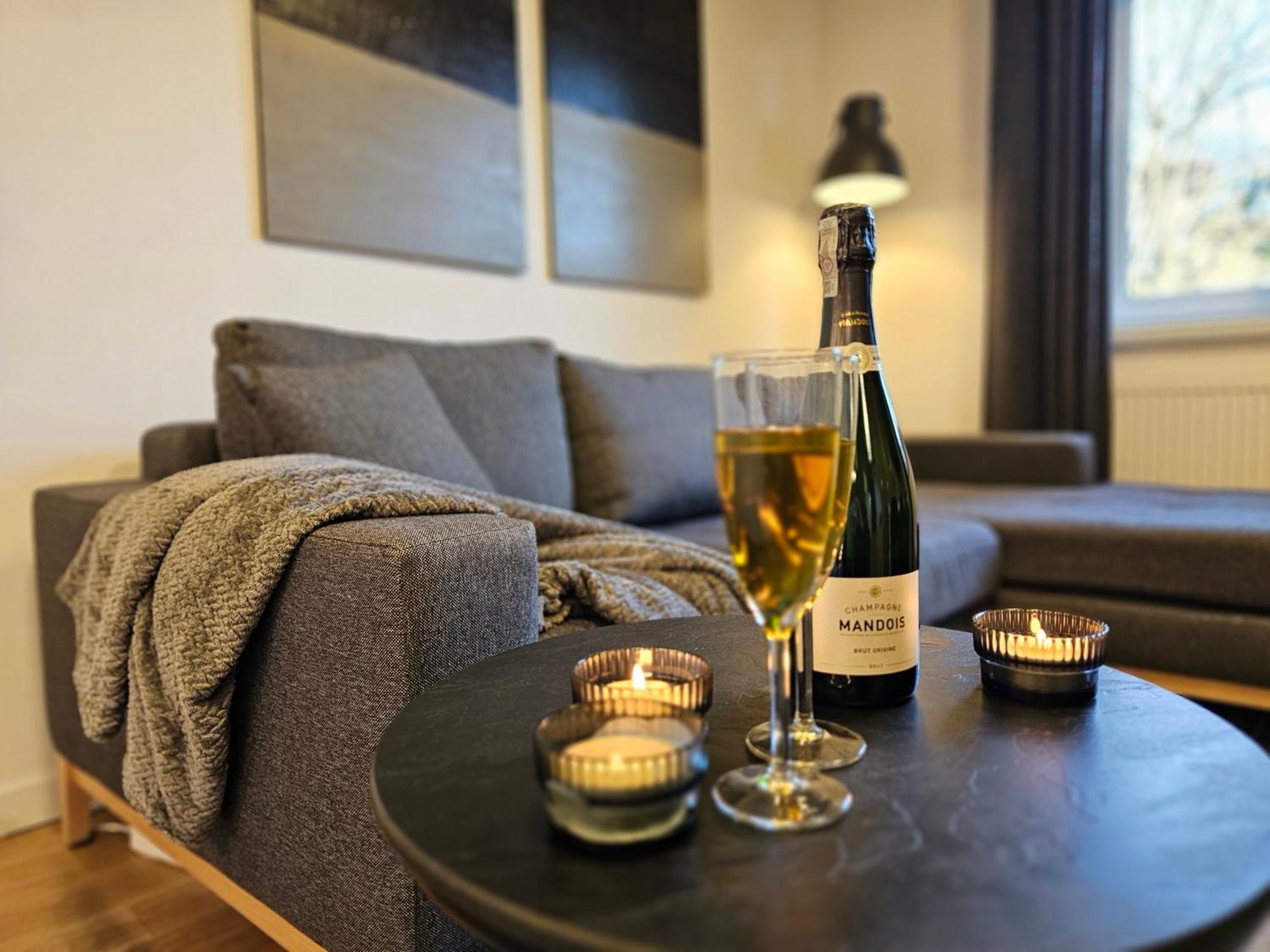 Urban Apartments Premium No 3, Free Private Parking, Self Check-In Хожув Екстер'єр фото