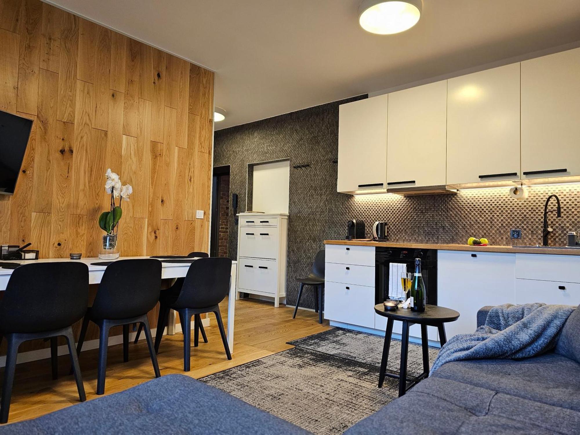 Urban Apartments Premium No 3, Free Private Parking, Self Check-In Хожув Екстер'єр фото
