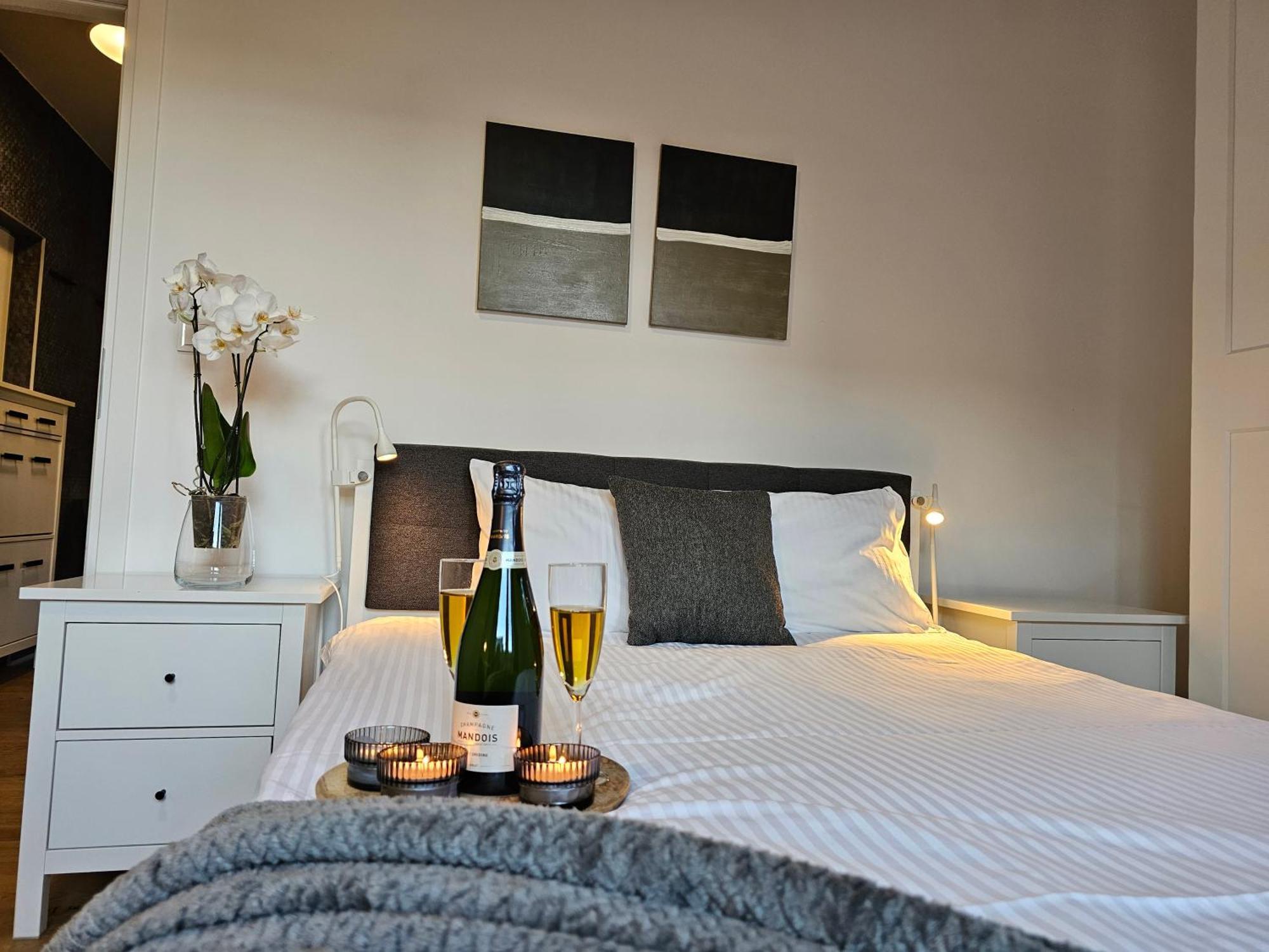 Urban Apartments Premium No 3, Free Private Parking, Self Check-In Хожув Екстер'єр фото