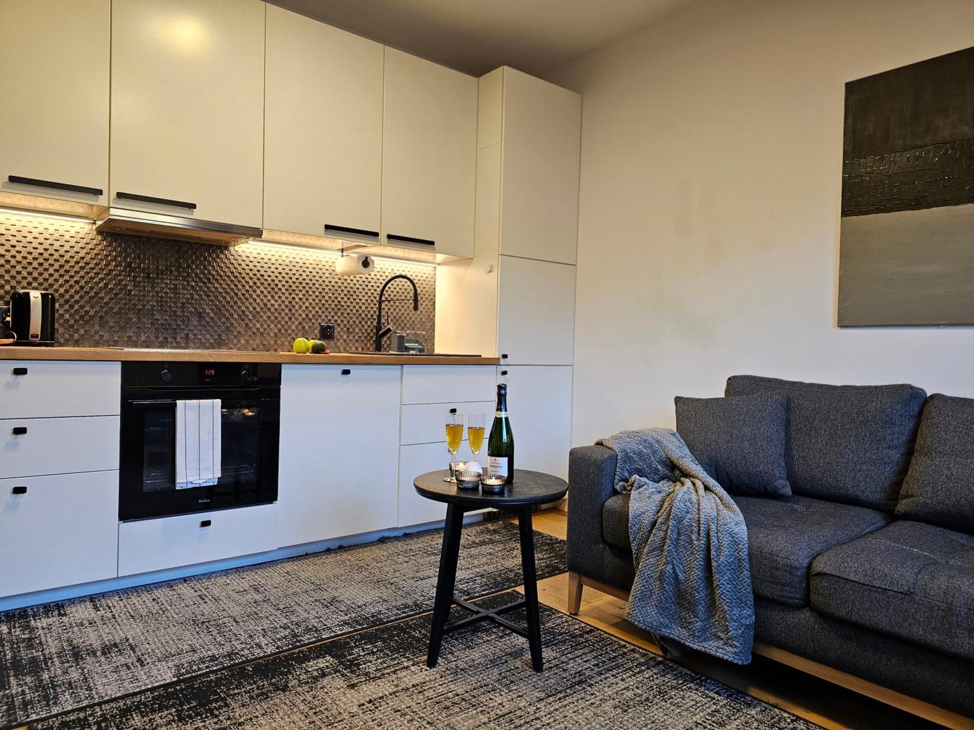 Urban Apartments Premium No 3, Free Private Parking, Self Check-In Хожув Екстер'єр фото